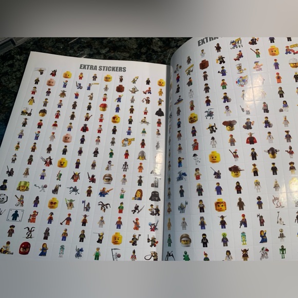 Rare♥️NWTs ultimate minifigure Lego sticker book 2010♥️ - Picture 11 of 12